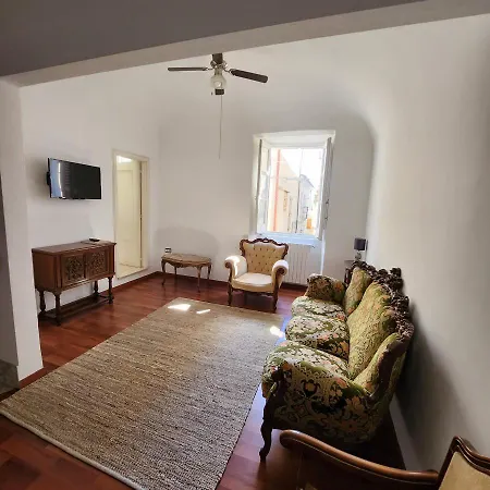Casa *